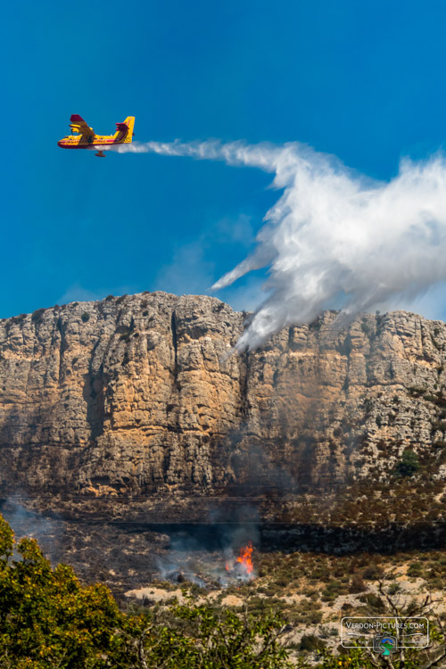 photo canadair incendie rougon verdon